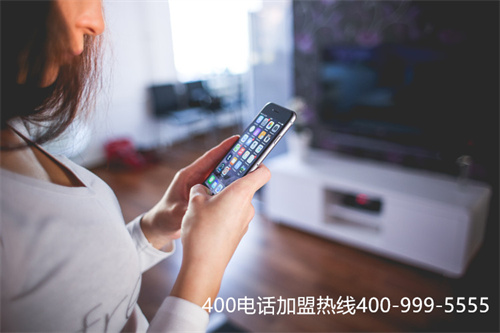 (中國(guó)400電話網(wǎng)辦理的優(yōu)點(diǎn)在哪里呢)(客服管理工作效率低下，只需辦理一個(gè)400電話申請(qǐng)就能解決!)